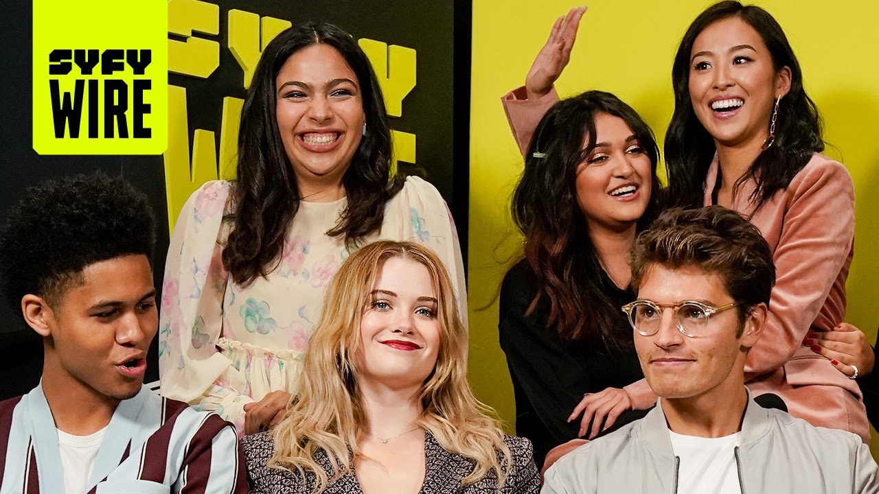 The Cast Of Marvel’s Runaways Are On The Run | NYCC 2019 | SYFY WIRE