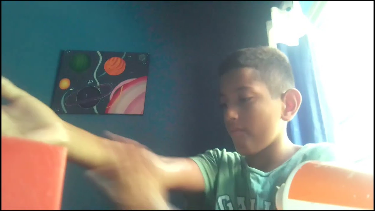 Jugando en mí pieza