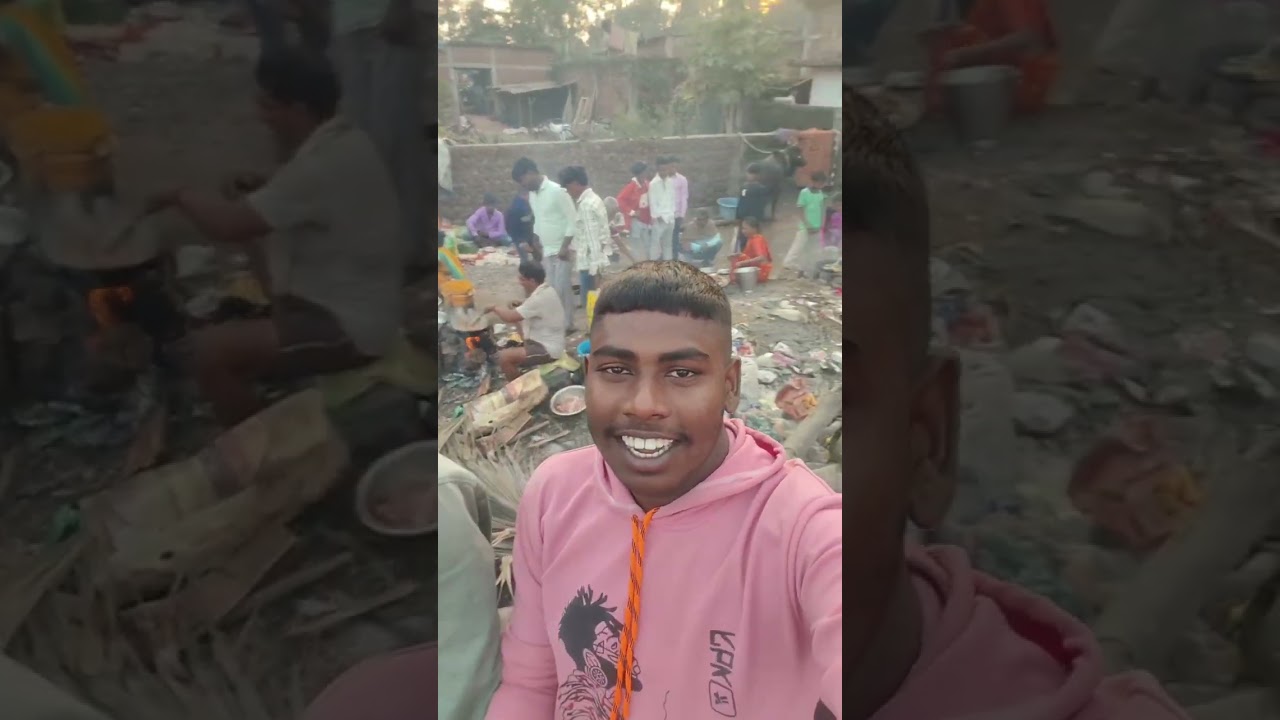 Ham char panch dost market mein chicken khareed ke market nahin bheja kar party manane gaye hain....