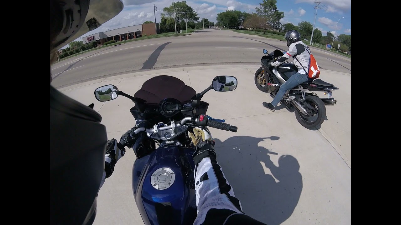 FZ6 Wheelie Practice