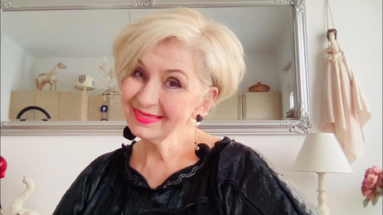 ΚΟΛΟΚΥΘΟΣΟΥΠΑ ΒΕΛΟΥΤΕ ΠΩΣ ΦΤΙΑΧΝΩ| ΚΑΙΝΟΥΡΓΙΑ ΚΑΤΣΑΡΟΛΑ STAUB | ΤΡΑΓΟΥΔΙ