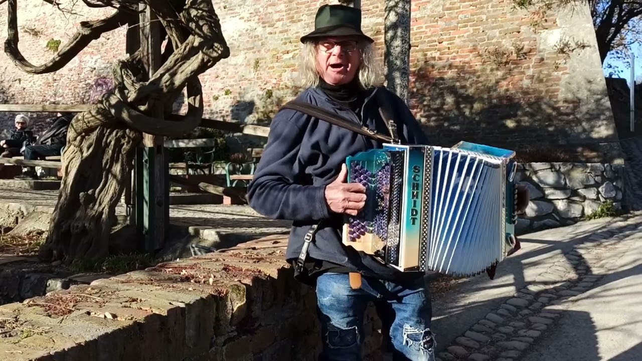 Die Kirchtagespolka - Pfuisi Hans am Schloßberg Graz © OlmHERZ