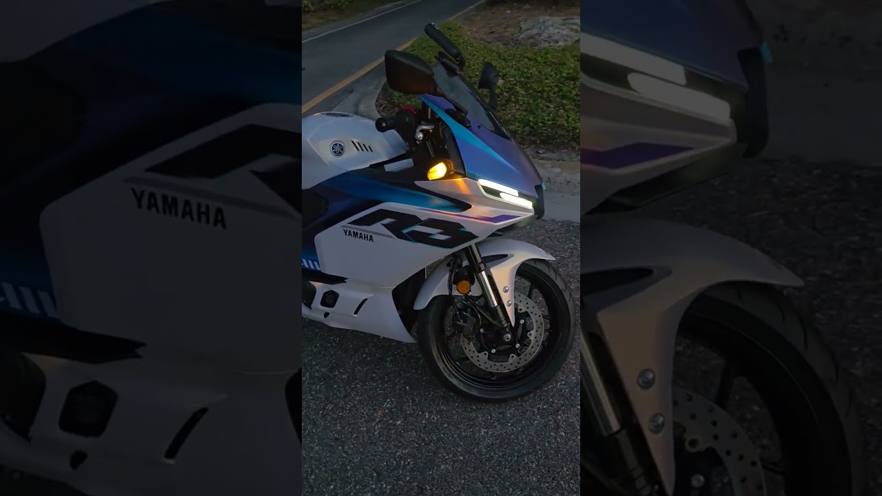 Yamaha R3 2025 Lunar White/ Nebula Blue - Sunset