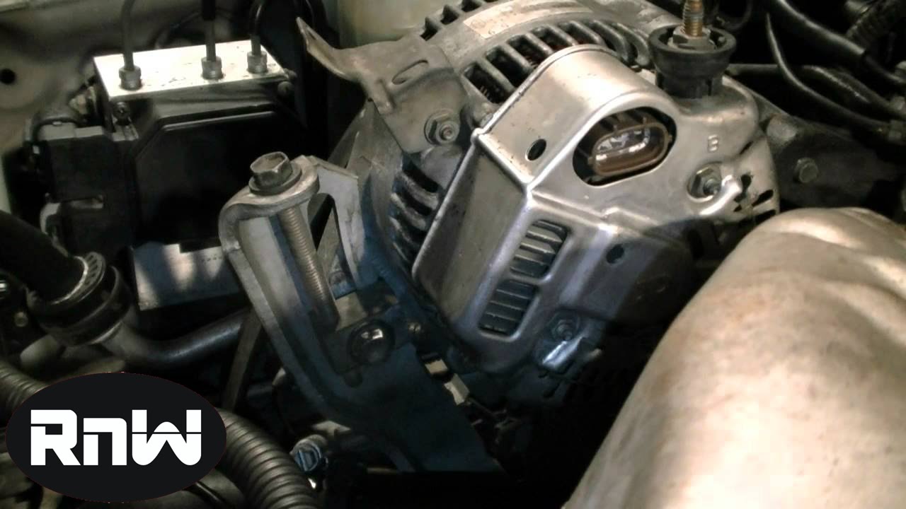 Как заменить генератор на двигателе Toyota Camry 2.2L 1999 года