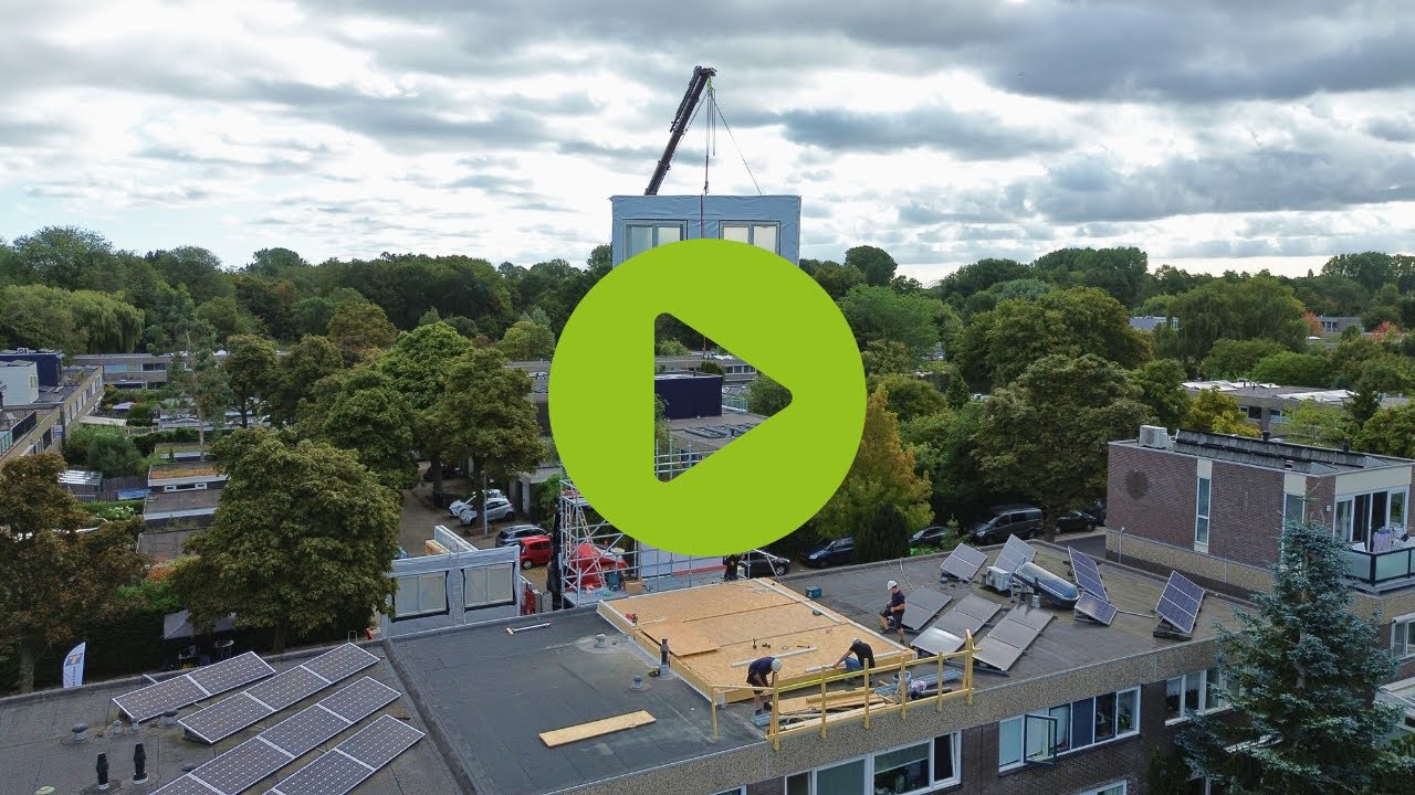 Levering van een dakopbouw in Amsterdam