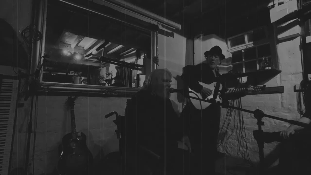 Paul Buckley And Jim -  Travellin’ Light (Cliff Richard) 13/01/26 Althorpe Coaching Inn