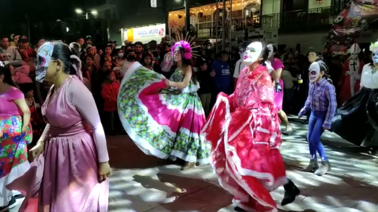 Xantolo invadió las calles de Chocamán