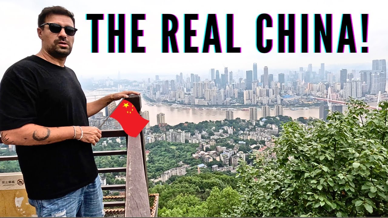 THE SIDE OF CHINA THE MEDIA WON’T SHOW YOU! 🇨🇳 Temples, Motorbikes, Markets - Chongqing vlog