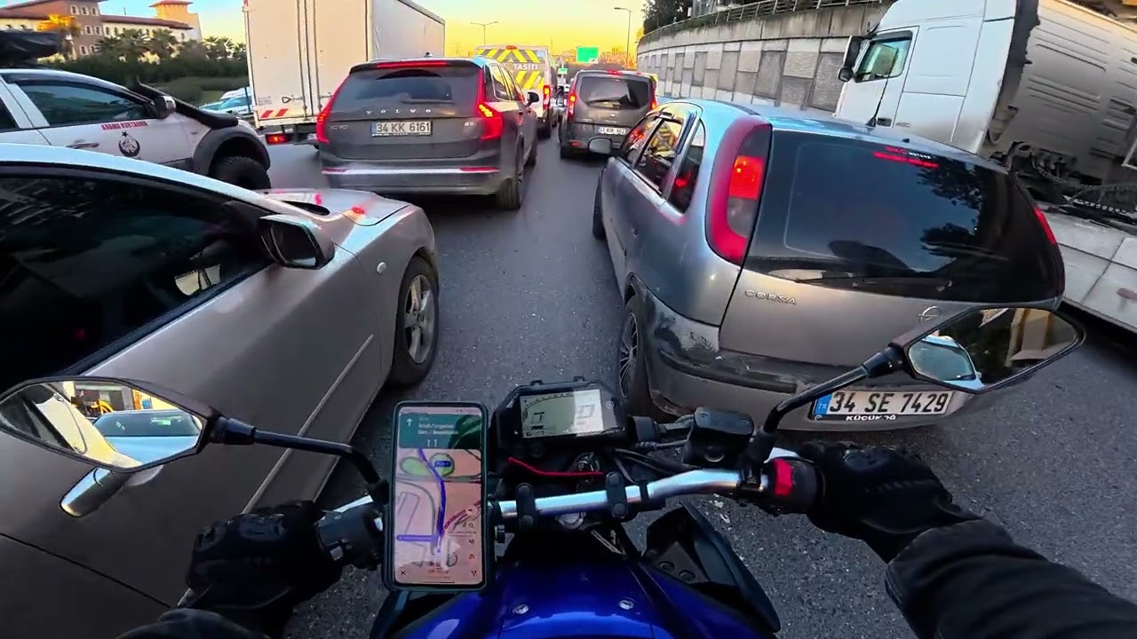 Cruising the City & Top Speed Run | YAMAHA MT-25 POV