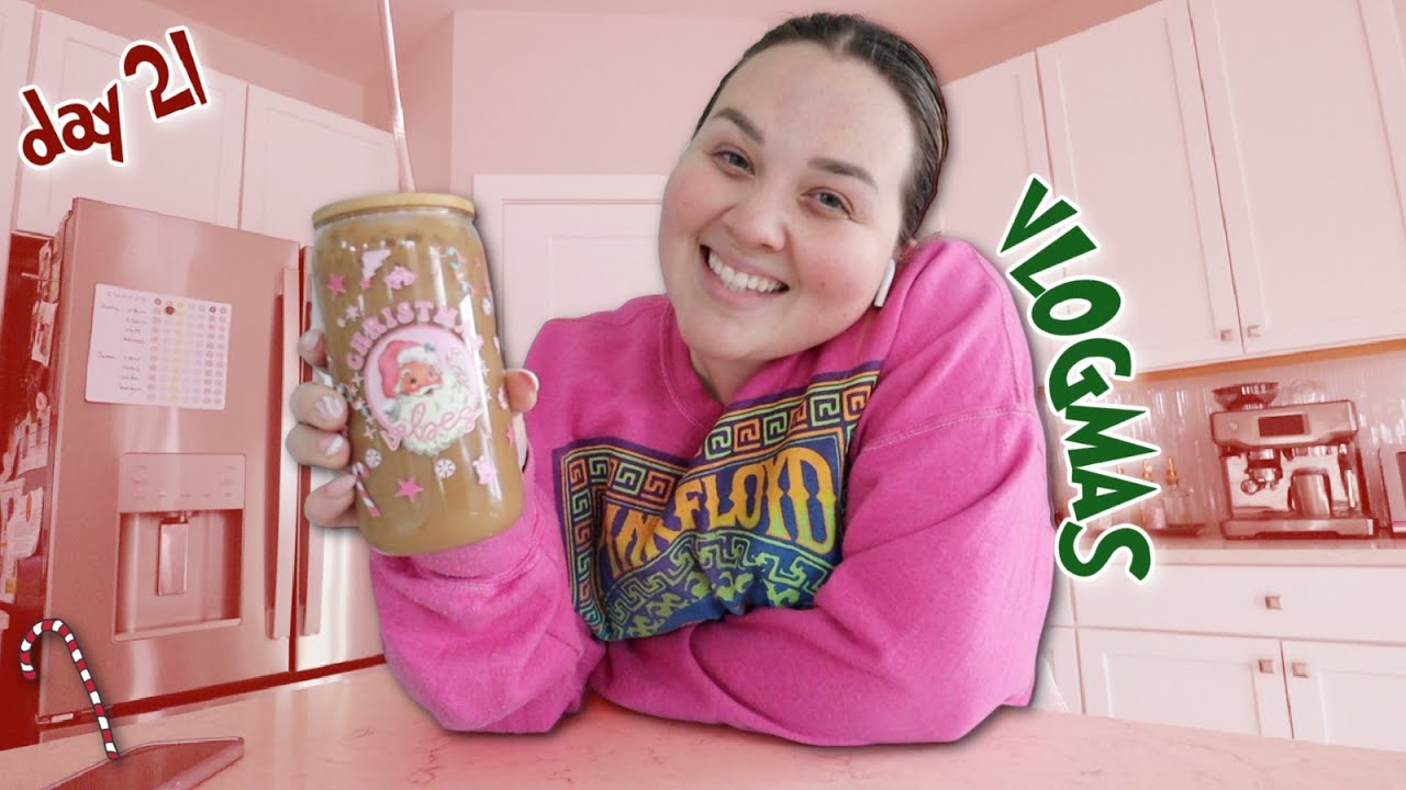 making iced coffee |VLOGMAS🎄#606