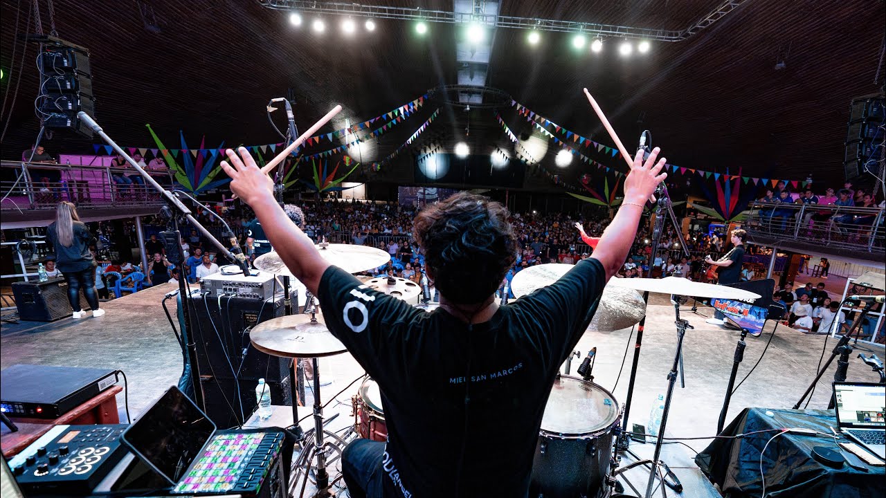 🎧 Santo Por Siempre ( Holy Forever ) / Miel San Marcos / desde Lima Peru