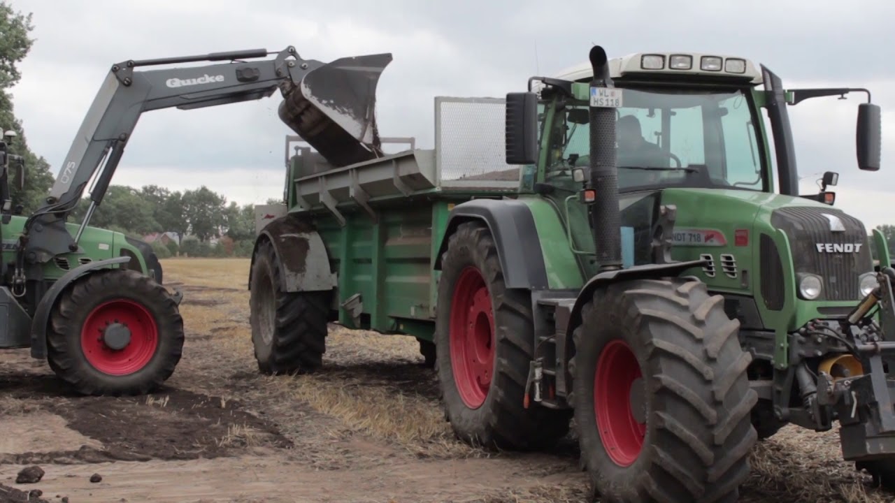 Fendt 718 TMS | Samson SP 15 Universalstreuer | Kompost Streuen