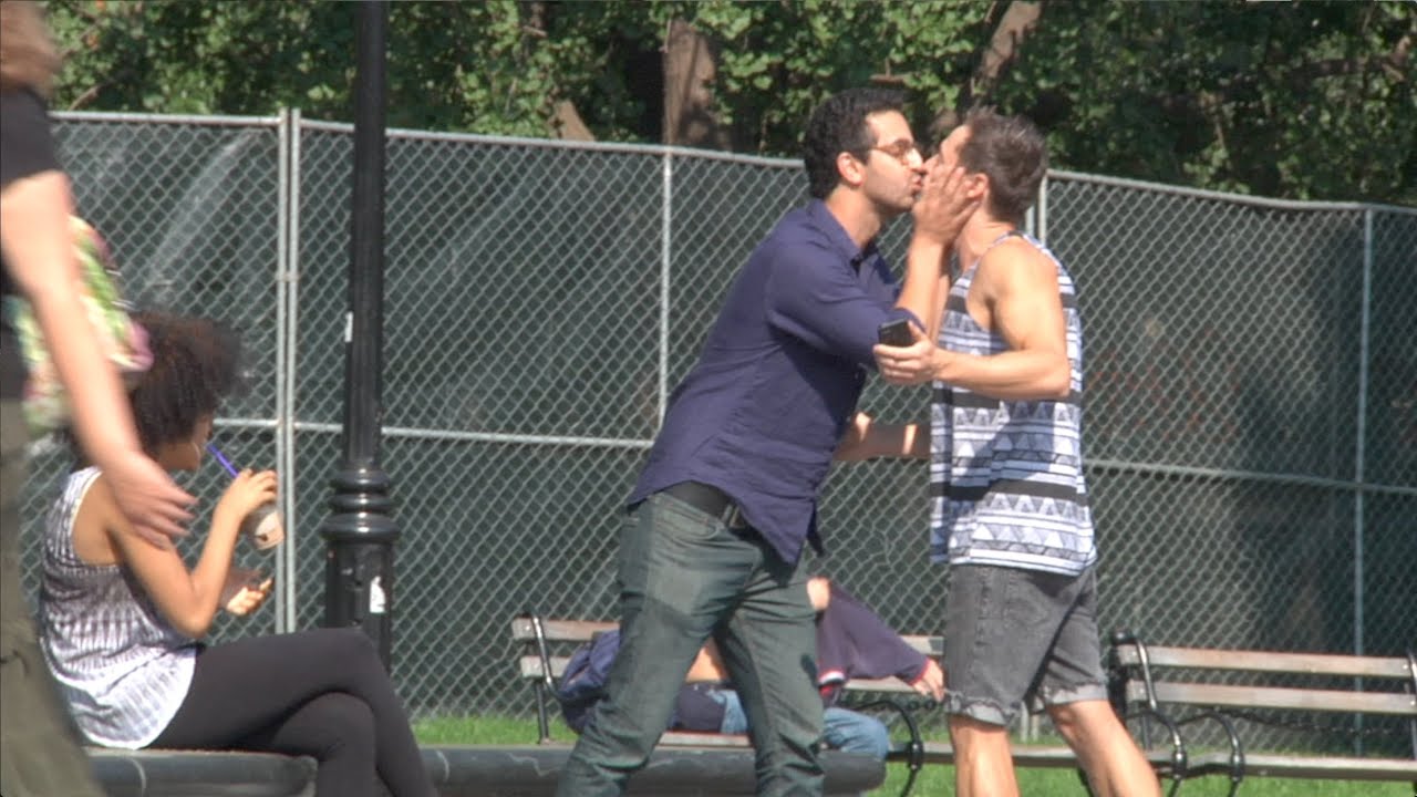Pretending to Be Gay to Pick Up Women w/ Davey Wavey - PART 1