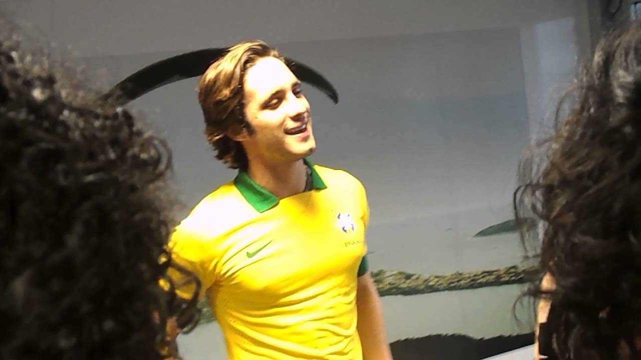 Diego Boneta chegando ao Rio de Janeiro.
