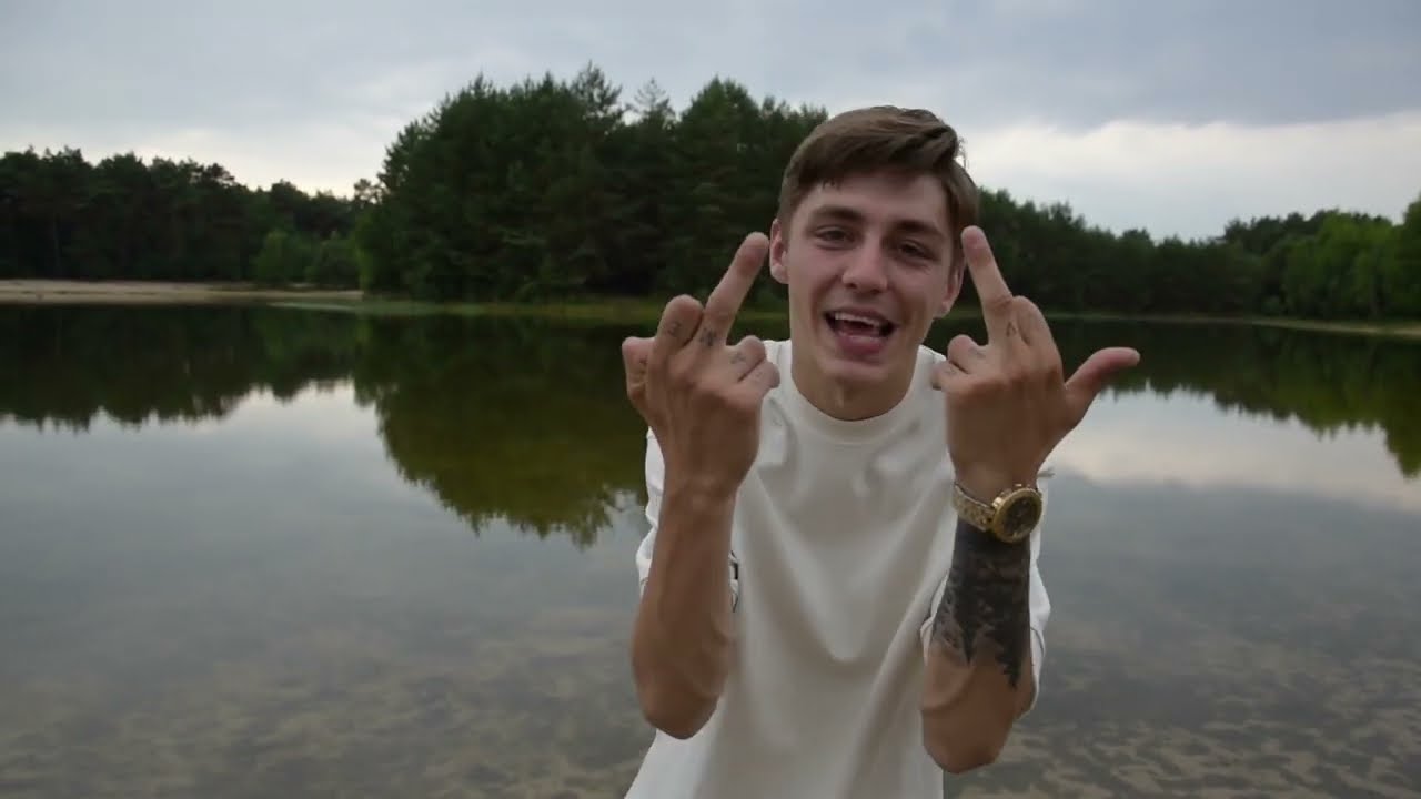 Konsi - Coś więcej (prod. ProdByNinez)