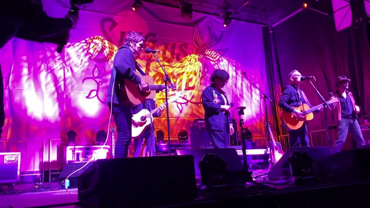 Dave Hause & Laura Jane Grace “Dancing in the Dark” @ Sing Us Home- Manayunk Philadelphia PA 5/3/24