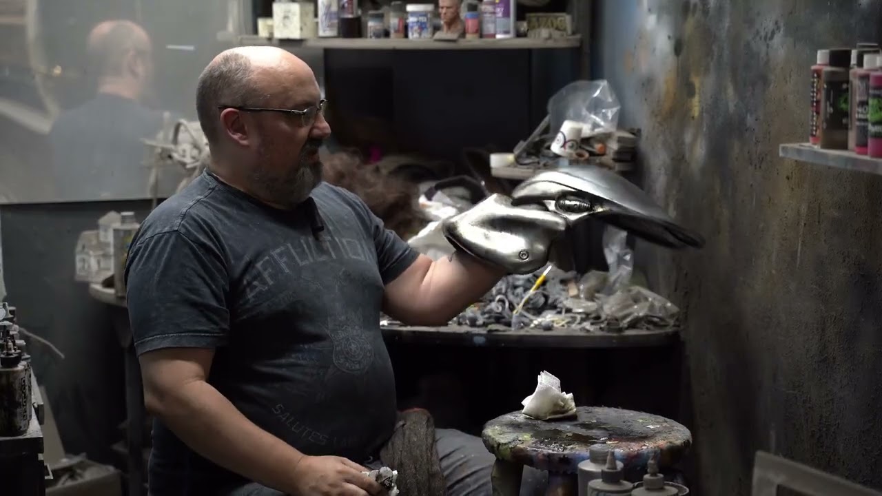 Tutorial: How to Paint a P1 Predator Bio Helmet with Joe Evans