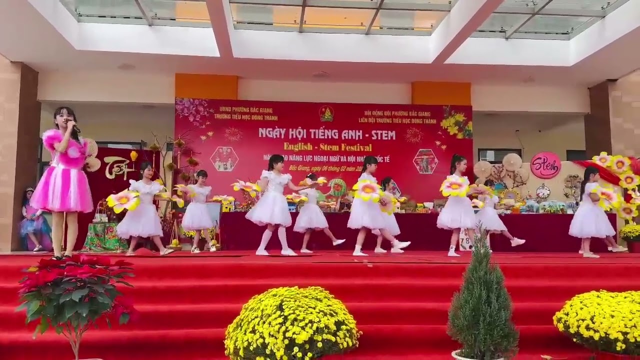 video hát tiếng Anh