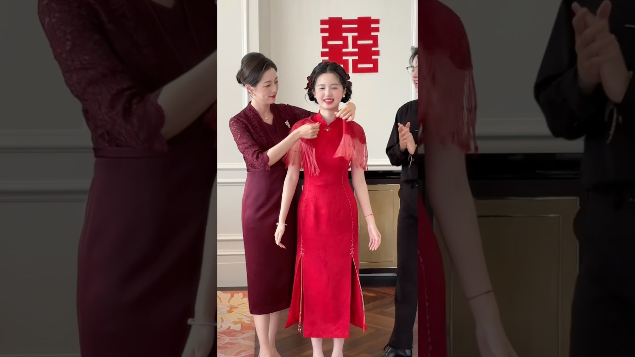 Chinese cheongsam wedding dress #wedding #shortvideo #makeup #dress #cute #huazuoyi