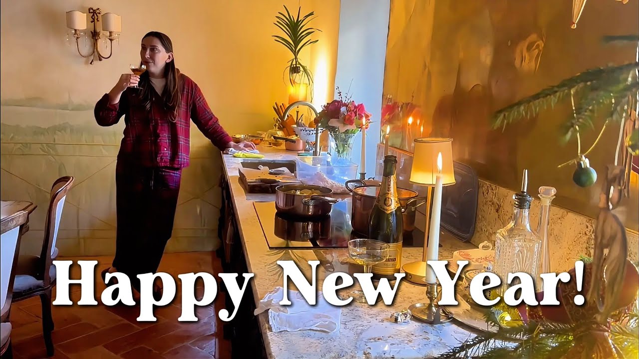 С Новым годом из нашей итальянской виллы! 🥂🎄