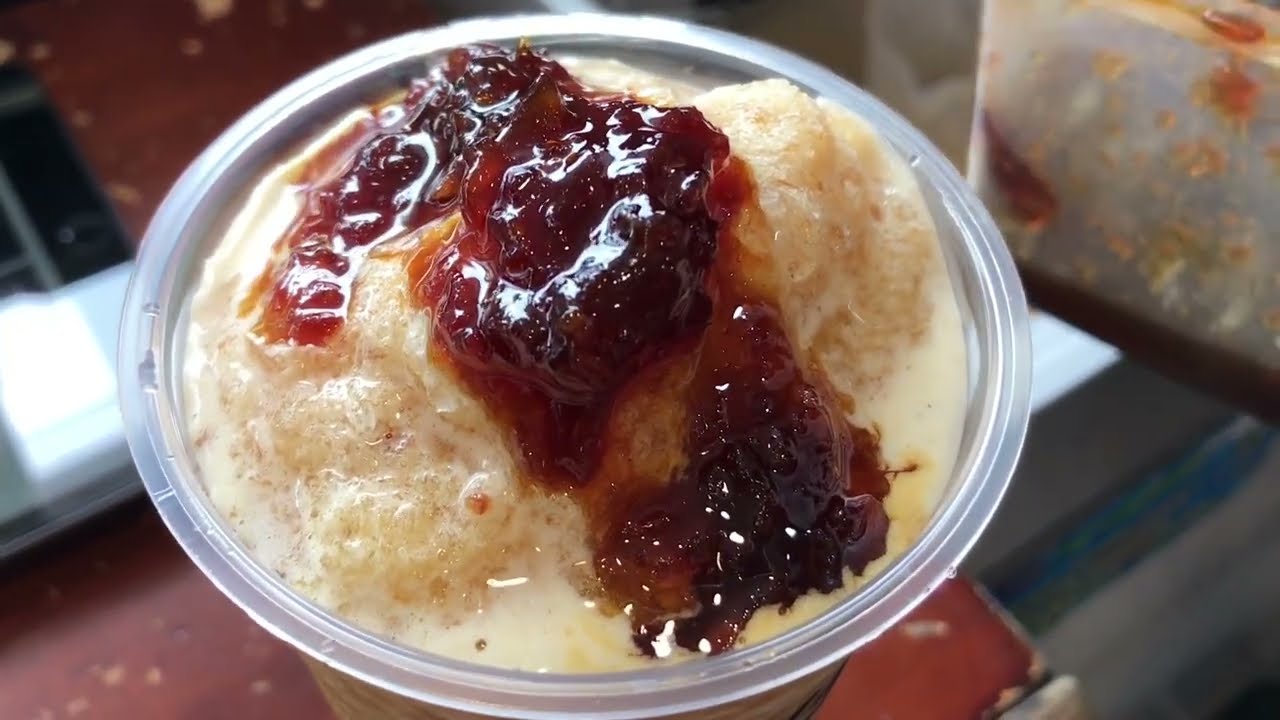 Taiwanese Street Food. 消暑必喝！鳳梨冰沙製作過程！天然手作熬製！傳承一甲子的古早味鳳梨醬！- 1955阿義 / 台灣街頭美食