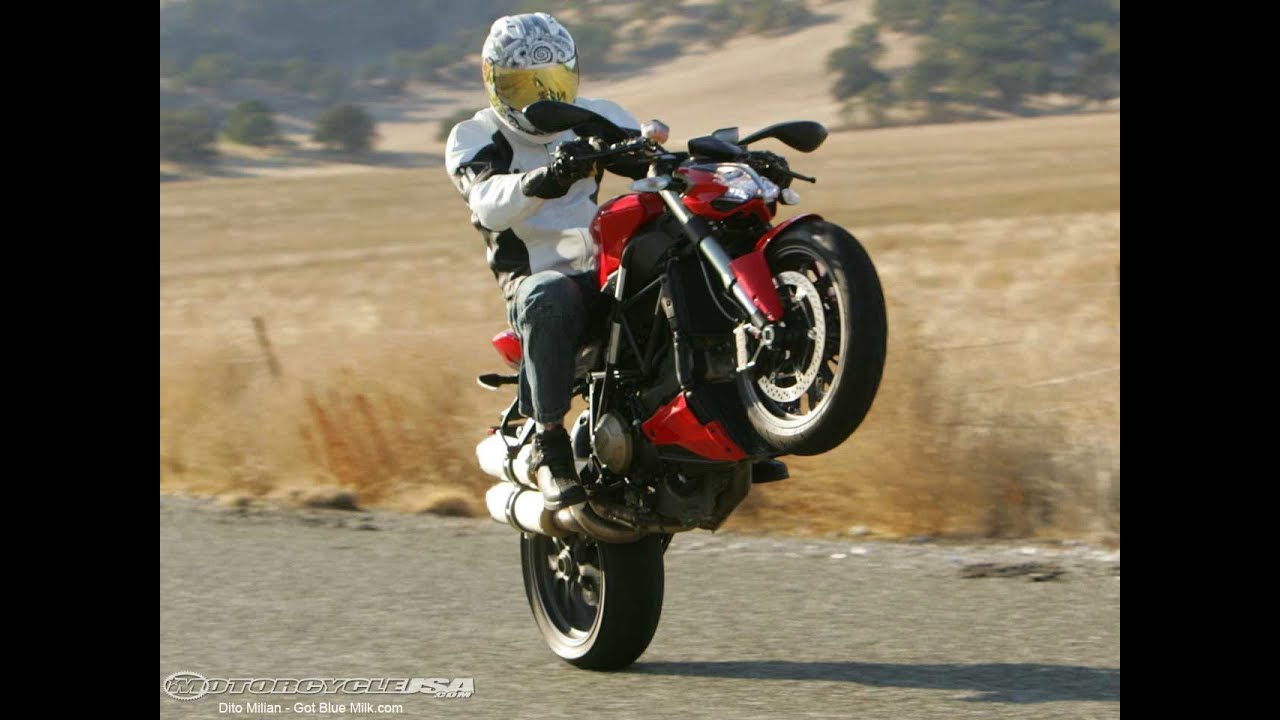 2011 Ducati Streetfighter - Streetfighter Shootout Part 5 - MotoUSA