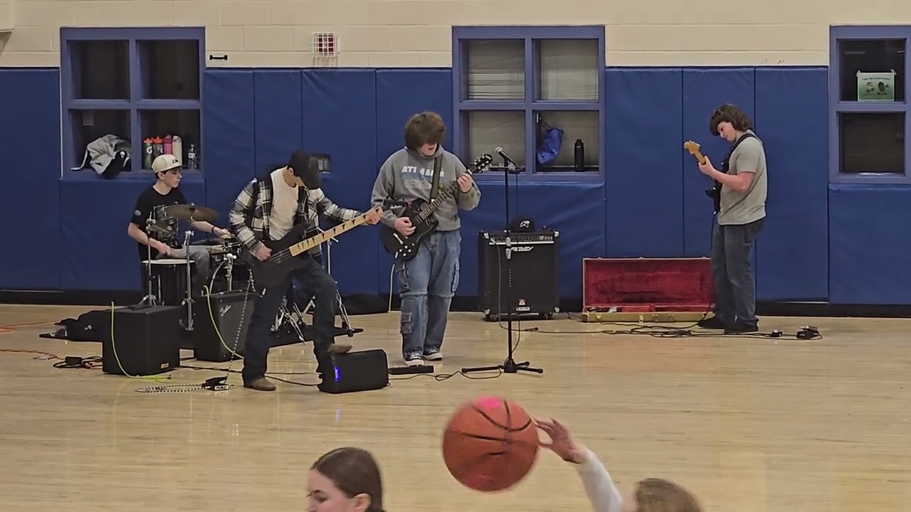 Basketball 1/4 Finals - Metallica plus