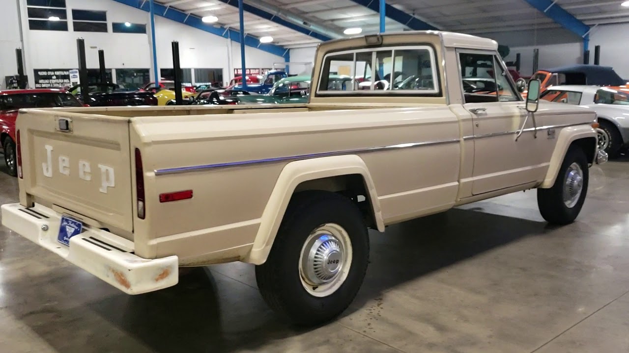 1975 Jeep J20 pickup truck