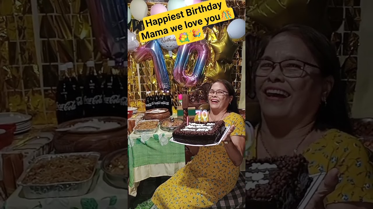 Mama blow her candle 🎊🎉