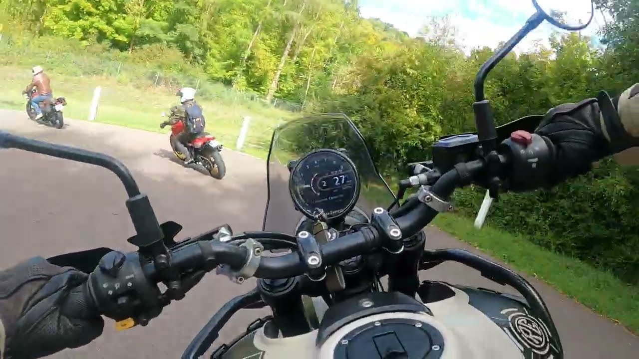 One Ride 2025 Royal Enfield. Départ de Ormotors, en Ile de France et pour la Normandie
