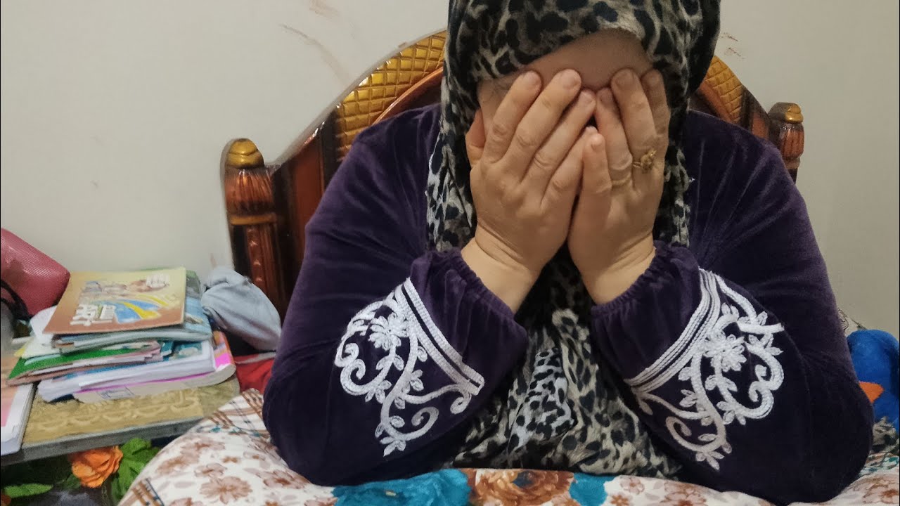 لا حول ولا قوة إلا بالله اللي حصل لاخويا صعب حد يتحمله اللي عنده حل يلحقني بسرعه ابوس ايديكم🤲