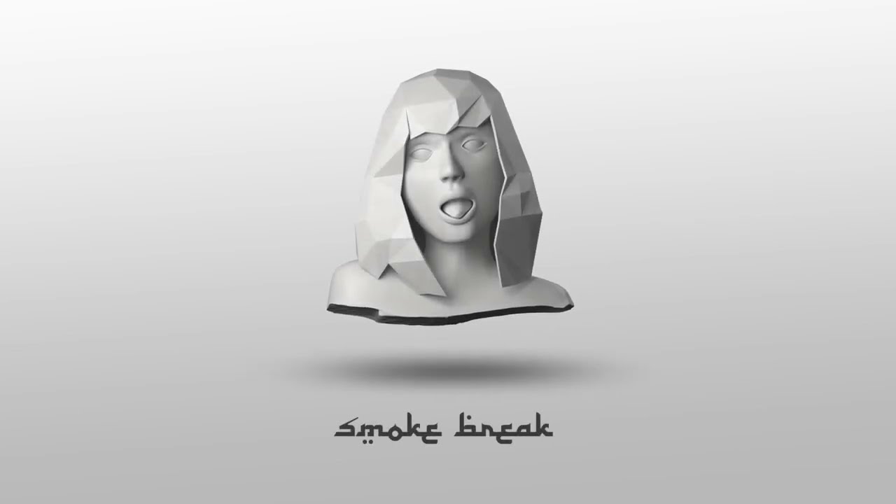 Brunette - Smoke break
