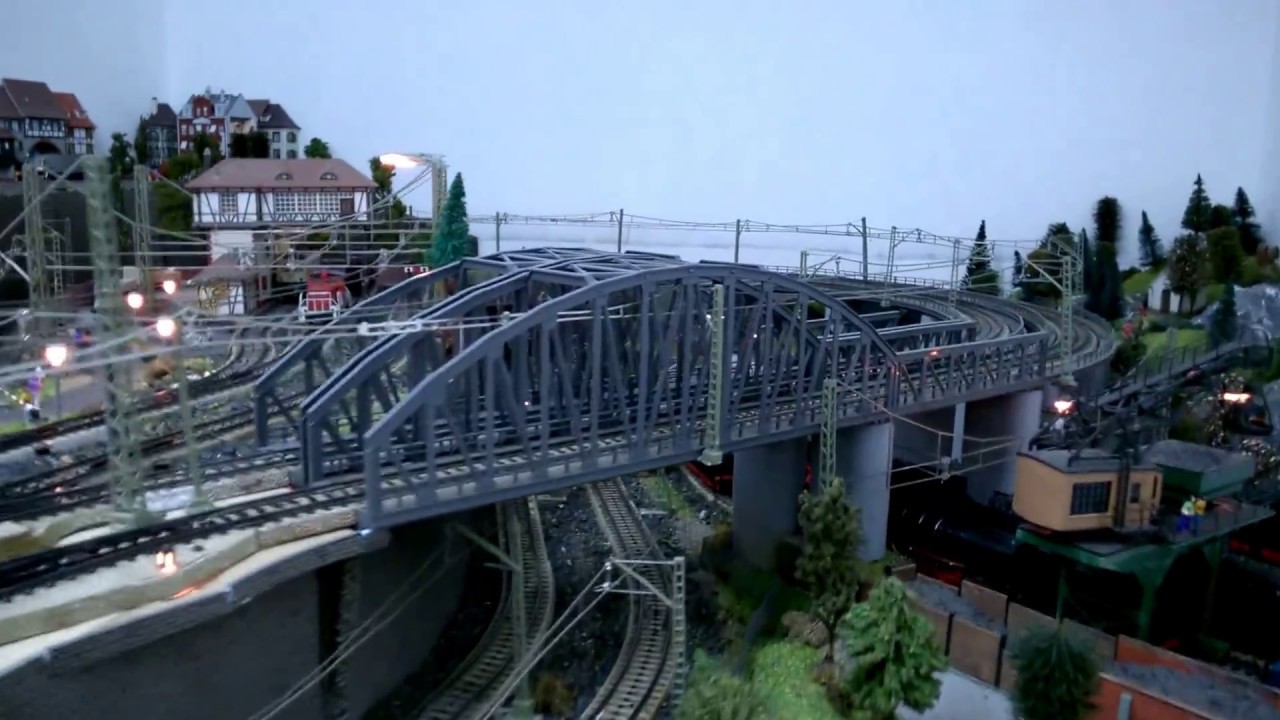 Märklin 37098 BR 85 auf schöner Märklin H0 Anlage