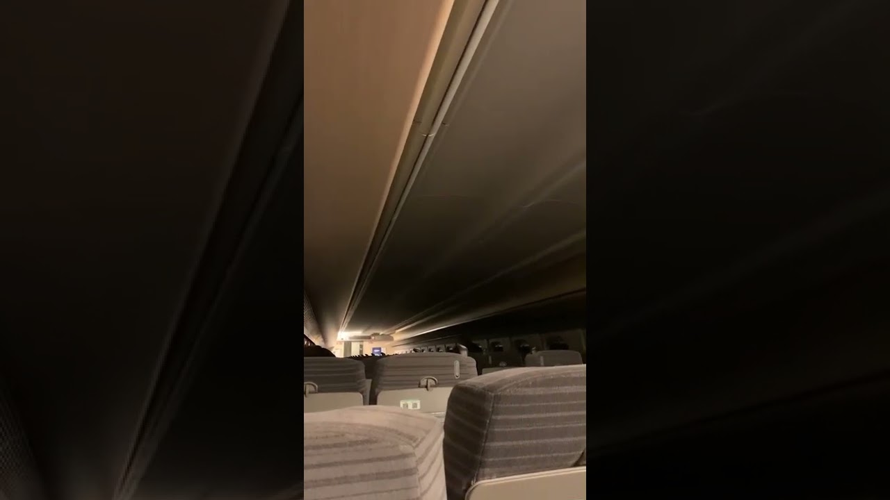 宮城・福島で震度６強　脱線した瞬間の新幹線車内　Inside the Shinkansen at the moment of earthquake in Miyagi and Fukushima