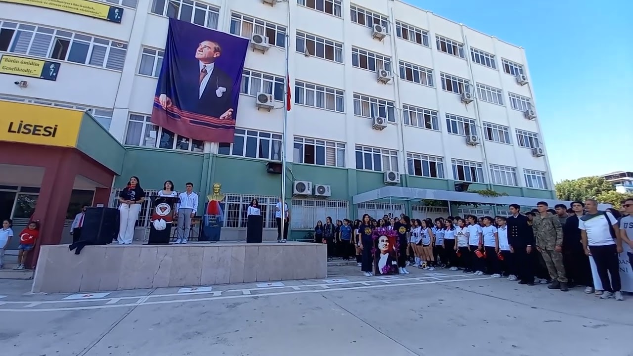 Cumhuriyetimizin 100. Yılı Kutlamaları 7. Kısım - Saygı duruşu ve İstiklal Marşı