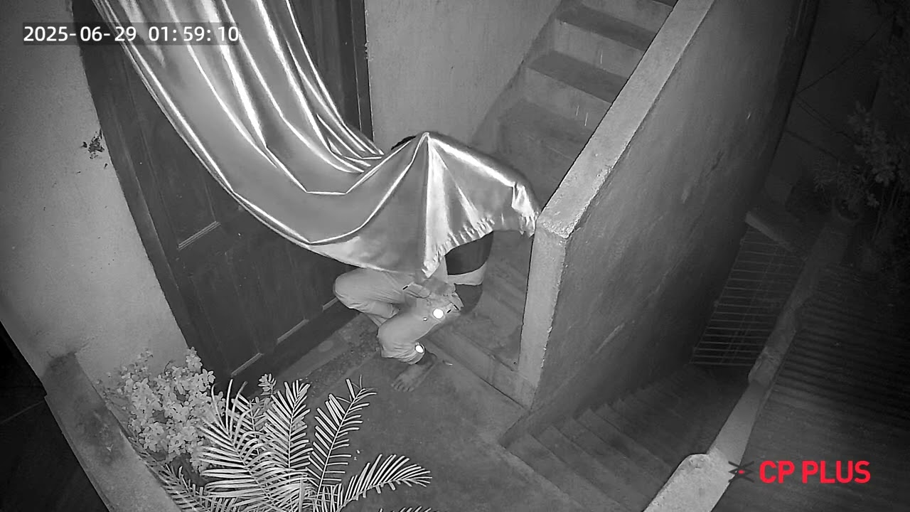 माहिर चोर लगातार कंकरबाग पटना मे चोरी को अंजाम दे रहा है लेकिन पुलिस का हाथ अभी तक खाली।