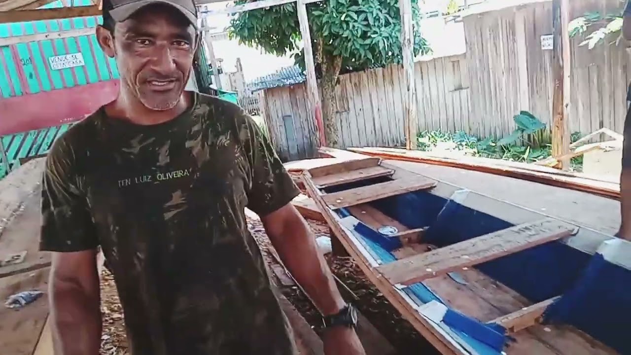 Como é a construção de canoas aqui no Amazonas. Tefé/AM