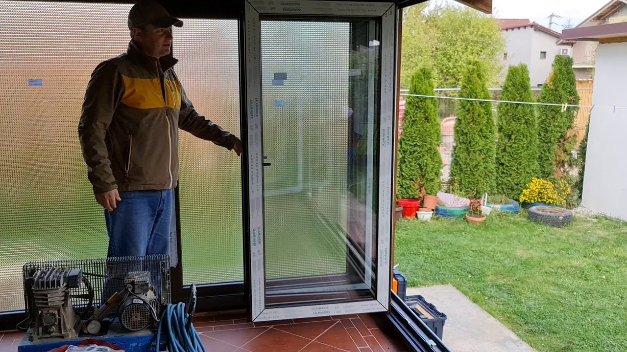 Ușă armonică Salamander vs. ușă culisantă în plan paralel Salamander