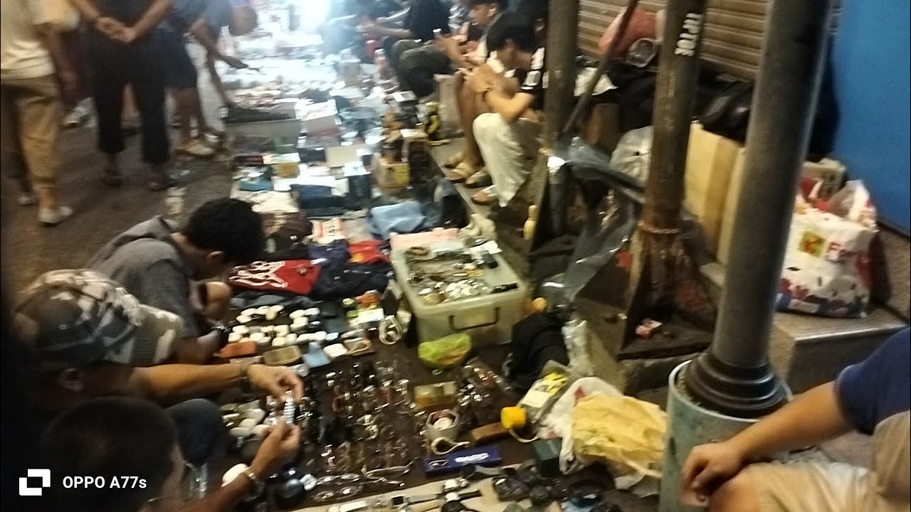 ตลาดมืดคลองถม เสือป่า วันเสาร์ก็มีตลาดมืด คลองถมกลางคืน โทรศัพท์มือสอง ตลับเทป กล้องดิจิตอล ของเก่า