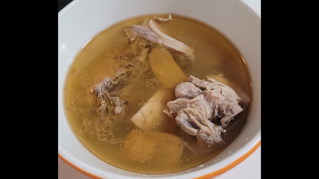 超簡單電鍋煮麻油雞, 讓全身暖和起來的麻油雞, 是適合秋冬進補的湯品. Best soup for cold winter day, the sesame oil chicken