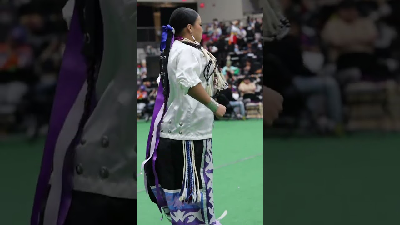 Women&rsquo;s Appliqu&eacute;/Scrub FNL Contest at 4Bears Powwow 2025
