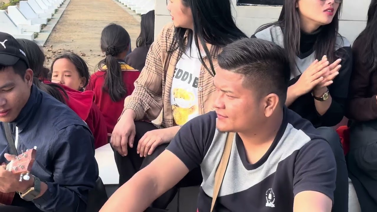 Hla kungpui mual ah kan zai e..