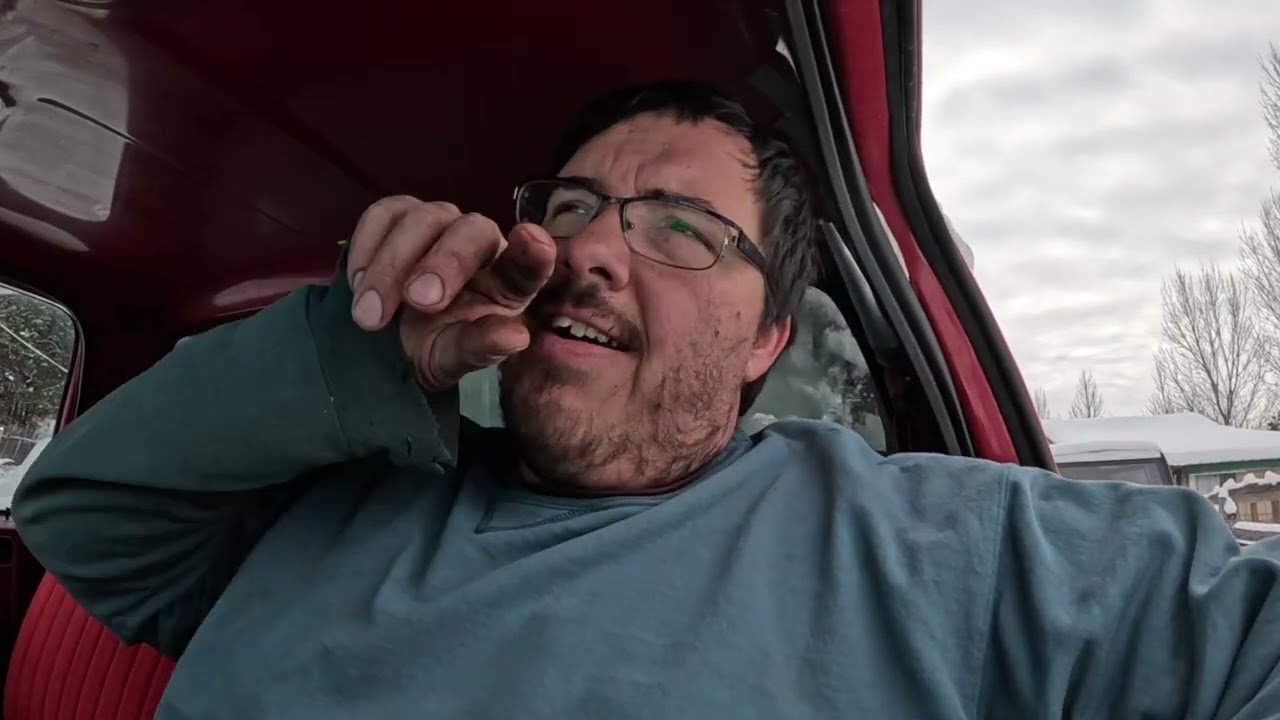 Выпал снег, делаем кронштейн для снегоуборочной машины, Шевроле 82 года сломался, пытаюсь помочь ...