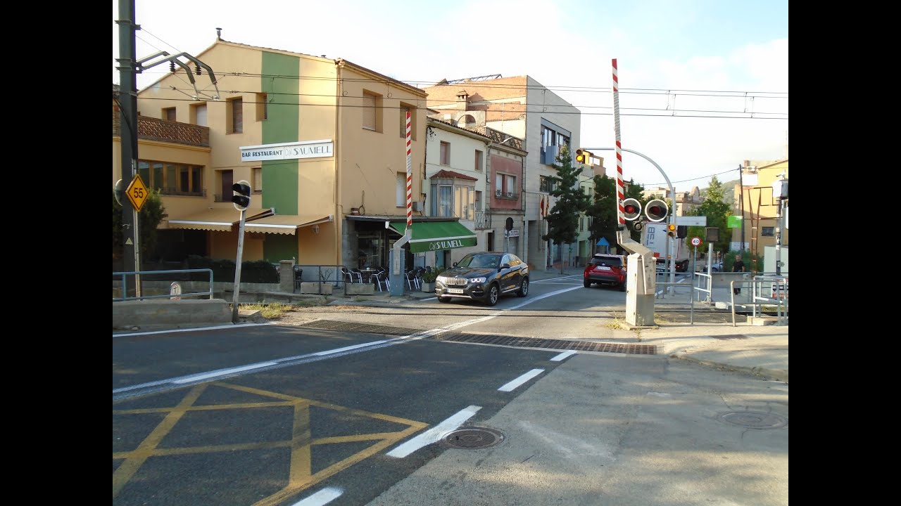 Paso a nivel en Vallbona d'Anoia PERO otra vez (FGC)