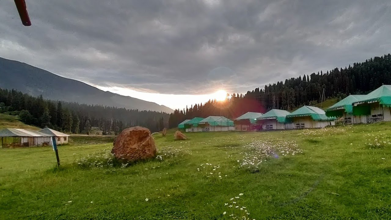 Stunning Views at Gulmarg Meadows | Strawberry Valley | Mount Affarwat | KASHMIR | Himalayas