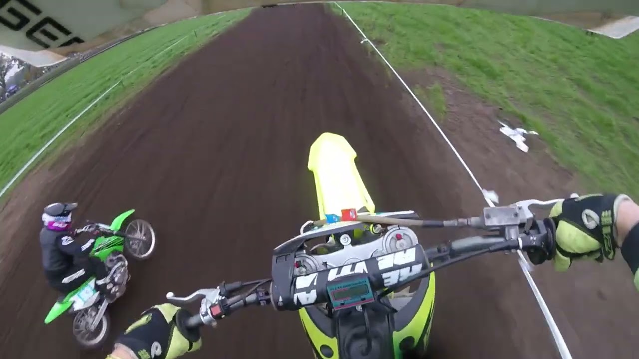 Maisplak cross Boekel 2024 Brommer Pitbike Heat 2