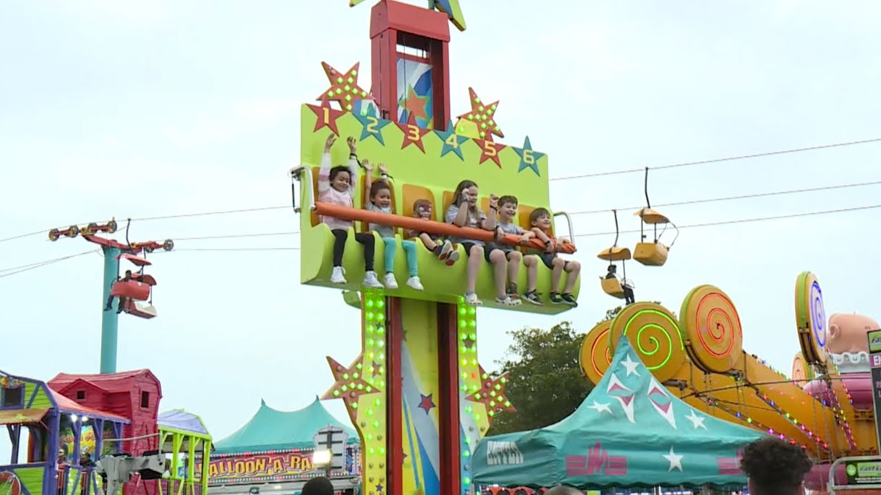 Rainy day at South Florida Fair doesn't damper fun