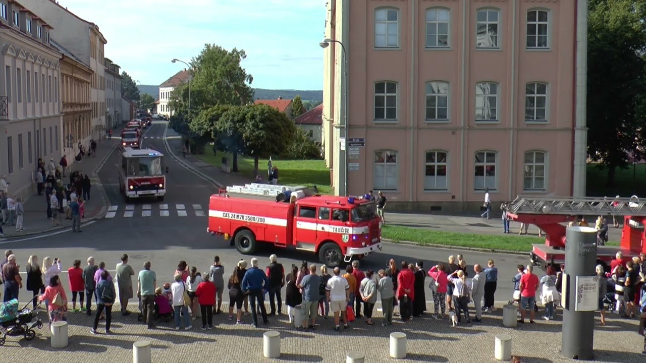 50 let Sboru dobrovolných hasičů Chrudim. Slavnostní průvod - KOMPLETNÍ - Chrudim 3.9.2022