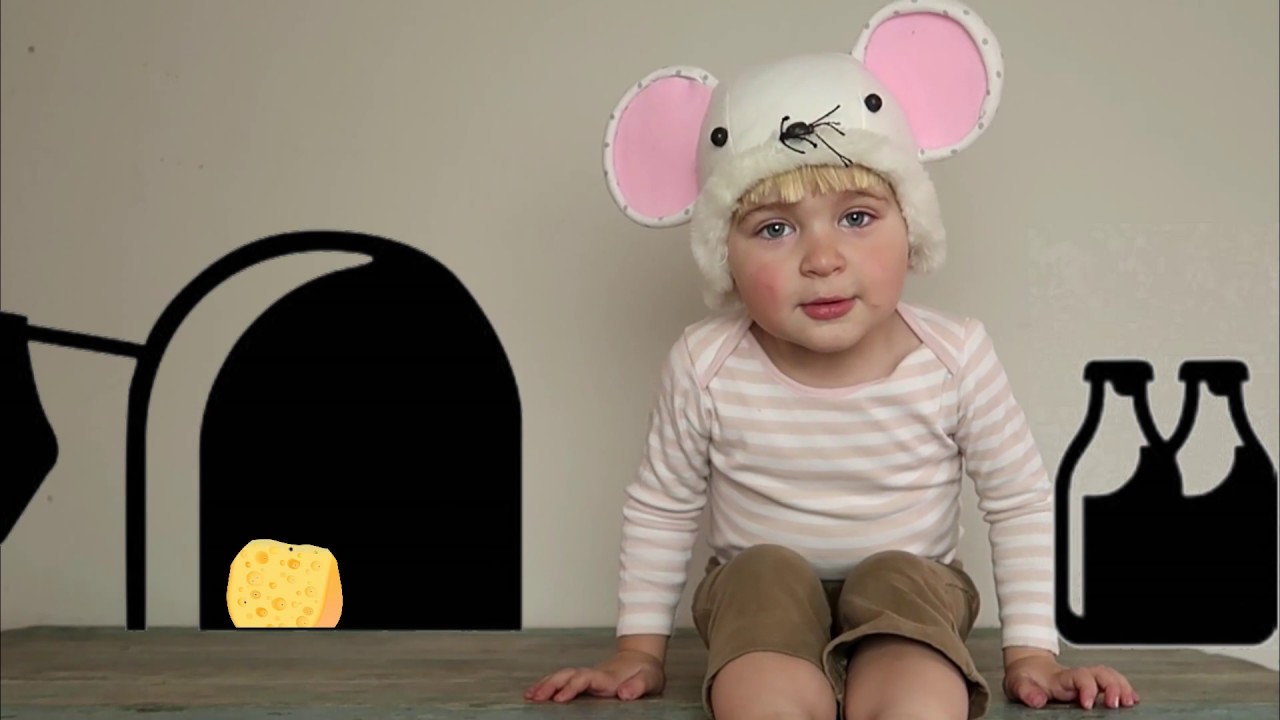 Hickory Dickory Dock | Super Simple Songs