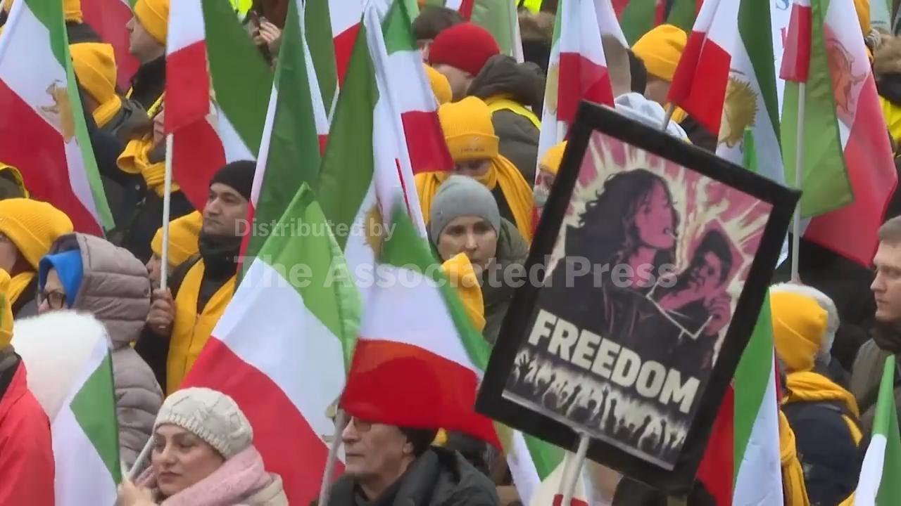 Thousands protest at Berlin's Brandenburg Gate against the Iranian government